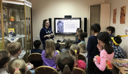 В библиотеке №195 почтили память героев Сталинградской битвы