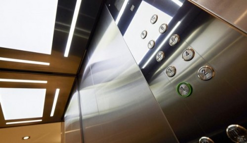 В Обручевском районе завершили замену лифтов в жилом доме на улице Гарибальди