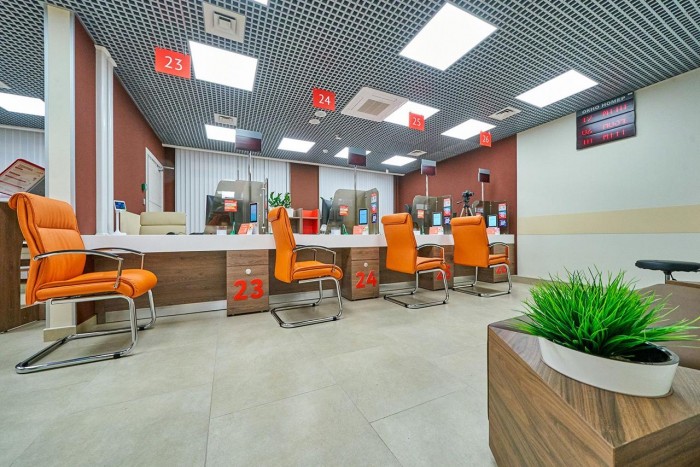 Собянин: 12 зданий центров госуслуг планируется обновить в Москве в этом году