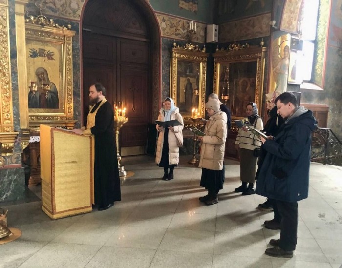 В храме преподобной Евфросинии Московской прошёл практикум по церковнославянскому языку