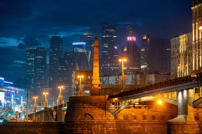 Еще 139 столичных объектов оформят художественной подсветкой — мэр Москвы