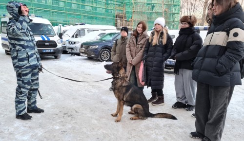 Пистолет Макарова, работа кинолога, тир: в отделе полиции столичного района Котловка прошёл День открытых дверей