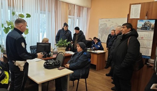 На юго-западе столицы автоинспекторы провели рабочее совещание с водителями ГУП «Мосгортранс» филиал «Юго-Западный»