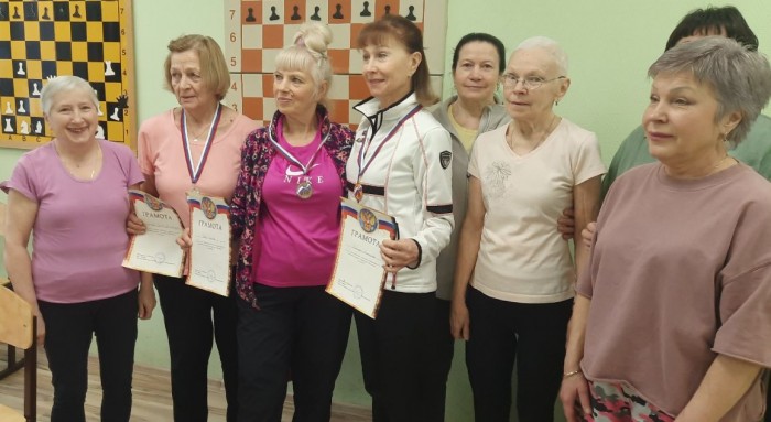 Шахматный турнир в рамках спартакиады «Московское долголетие» провели в Ясеневе