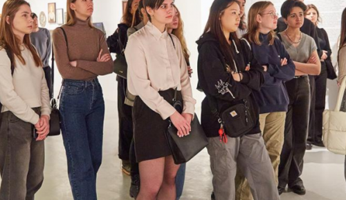 В КЦ «Вдохновение» открылась выставка «Эхо культур»