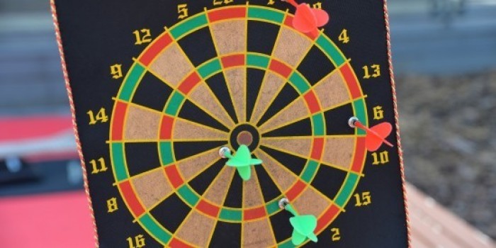 Команда Академического района заняла II место на окружных соревнованиях по дартсу