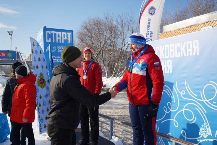 В московском пожарно-спасательном гарнизоне прошли соревнования по лыжным гонкам