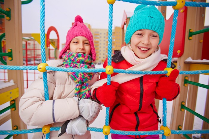 В Черемушках обновили детскую площадку на улице Херсонской