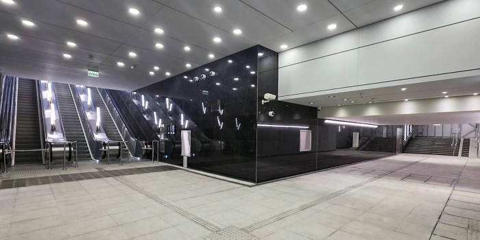 У станции метро «Вавиловская» перенесли остановки общественного транспорта