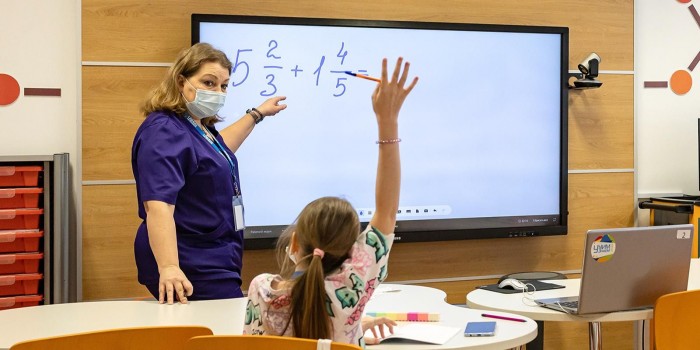 Москвичам рассказали, как работает госпитальная школа при медцентре им. Дмитрия Рогачева