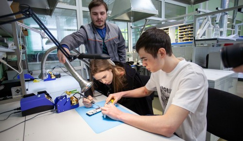 Собянин: Более 400 партнеров сотрудничают с предпрофессиональными классами