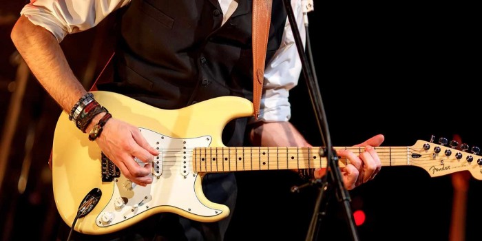 Библиотека №181 приглашает 22 февраля на «Вечер гитарной музыки»