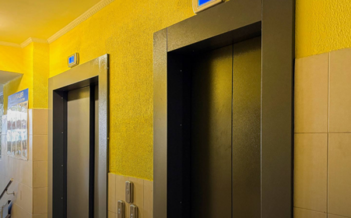 В жилом доме в Южном Бутове заменили все лифты