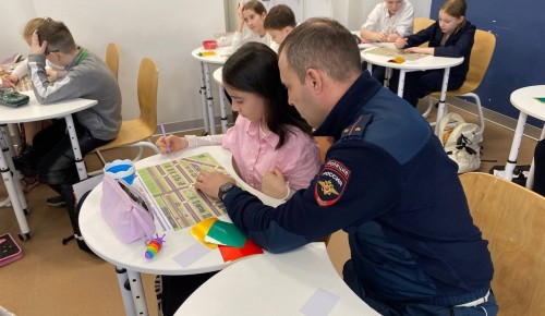 В ЮЗАО столицы прошло профилактическое мероприятие «Засветись»