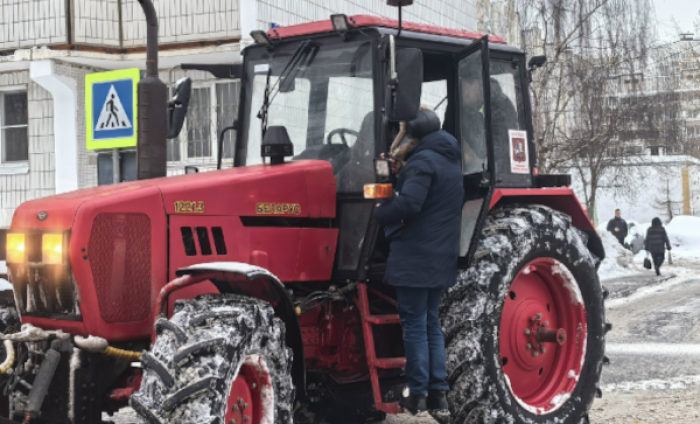 Глава управы Северного Бутова проверил качество очистки от снега улиц Грина и Куликовской