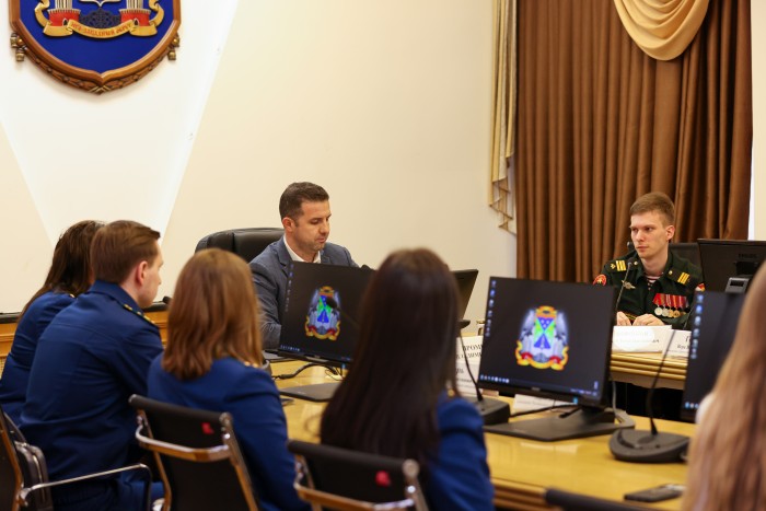 Тыл и фронт едины: о гуманитарных миссиях рассказали в префектуре ЮЗАО