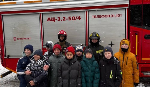 «Знать, чтобы спасти»: в библиотеке № 183 имени Данте Алигьери провели для детей лекцию по безопасности