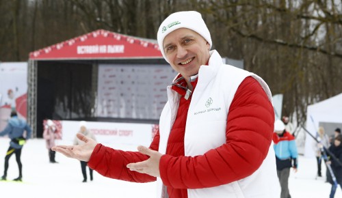 Встретили весну на лыжах: «шишонинцы» проехали 5 километров по Бутовскому лесу