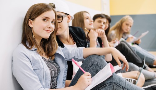 Ученики школы №1534 побывали в операционной онкоцентра №1