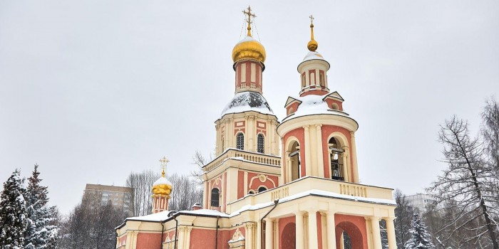 В усадьбе Свиблово завершена реставрация храма Живоначальной Троицы — Мэр Москвы