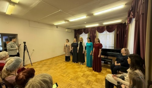 В Центре вокального искусства имени Валентины Левко прошел концерт для общественных советников