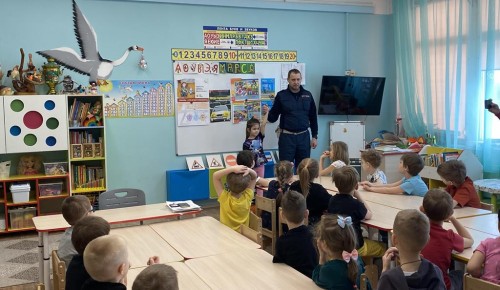 Сотрудники Госавтоинспекции юго-запада столицы провели мероприятие «Дорожная азбука»