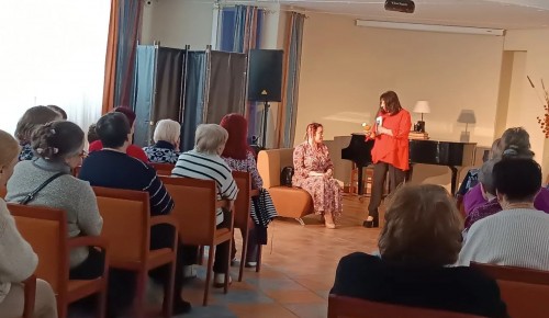 В библиотеке №185 прошла премьера комедии «Шоковая терапия»