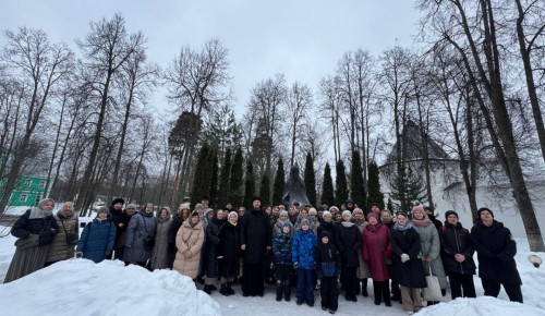 Прихожане Троицкого храма в Старых Черёмушках посетили древние обители Подмосковья