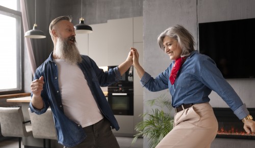 ЦМД «Южное Бутово» приглашает пенсионеров на занятия в группу «Современные танцы»