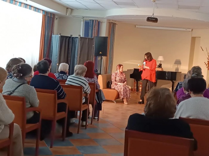 В библиотеке №185 прошла премьера комедии «Шоковая терапия»