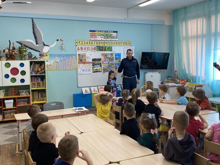 Сотрудники Госавтоинспекции юго-запада столицы провели мероприятие «Дорожная азбука»