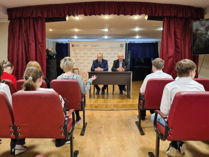 Урок мужества для воспитанников ГБУ «Мой семейный центр «Оберег» от полицейских Юго-Запада