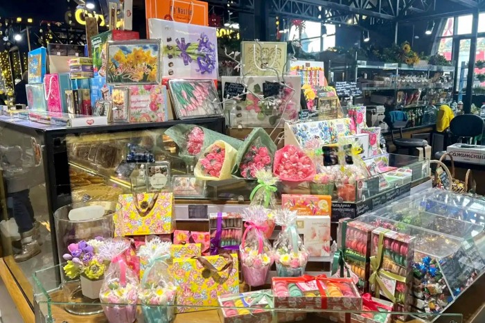 К 8 Марта на ярмарке в Черемушках установили праздничные скидки на деликатесы