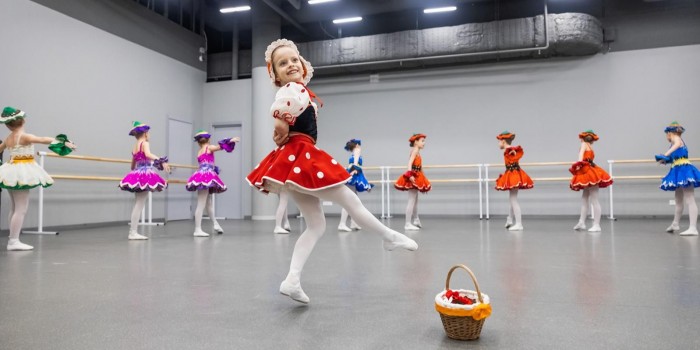 Ученицы школы №49 отличились в финале чемпионата России по народным танцам