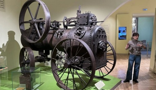 Десятиклассники школы №2086 посетили музей современной истории России