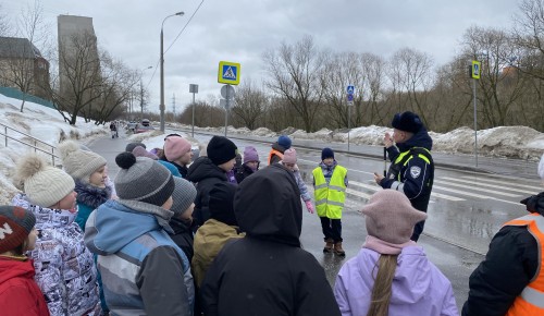 В ЮЗАО столицы прошло профилактическое мероприятие «Безопасный маршрут»