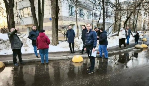 В Черемушках проинспектировали порядок в домах на ул. Обручева