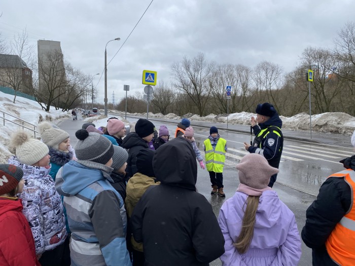 В ЮЗАО столицы прошло профилактическое мероприятие «Безопасный маршрут»