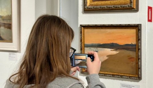 Учащиеся художественного класса школы им. Карамзина посетили галерею «Беляево»