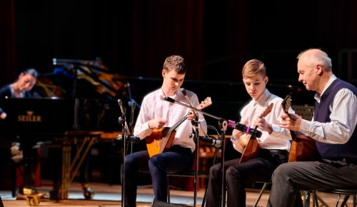 В академии акварели и изящных искусств Сергея Андрияки состоялся вечер «55 счастливых лет»