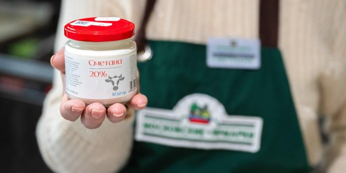 Термостатную молочную продукцию из регионов представили на ярмарке на Профсоюзной улице