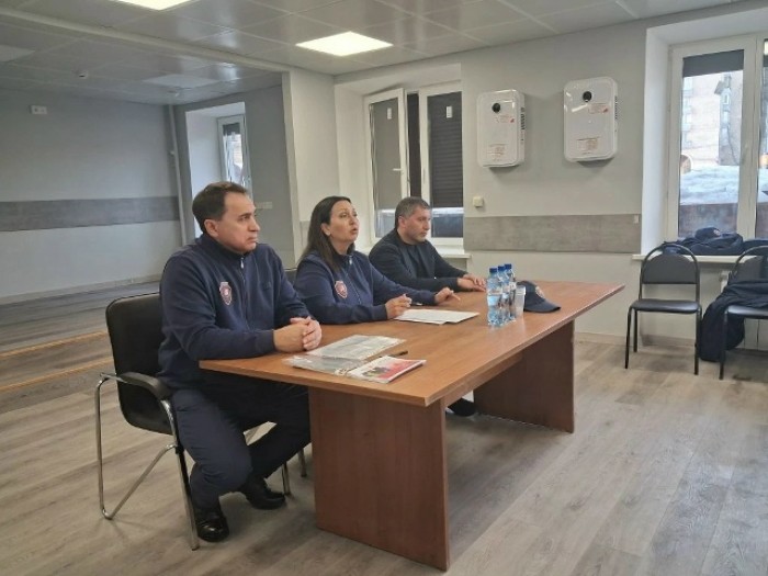 В клубе совета ветеранов Ломоносовского района прошла встреча, посвященная безопасности