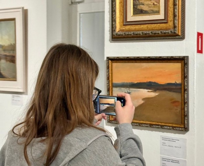 Учащиеся художественного класса школы им. Карамзина посетили галерею «Беляево»