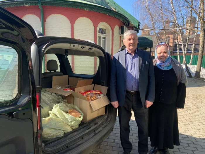 Храм Великомученицы Анастасии Узорешительницы передал в дом «Филимонки» продуктовые наборы