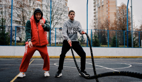 Жители Северного Бутова могут присоединиться к бесплатным тренировкам по фитнесу на свежем воздухе