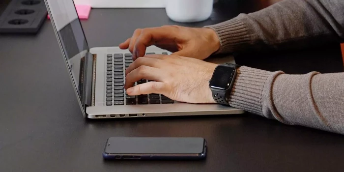 Жителю Конькова вернули 8 тысяч рублей за незаконный ремонт труб