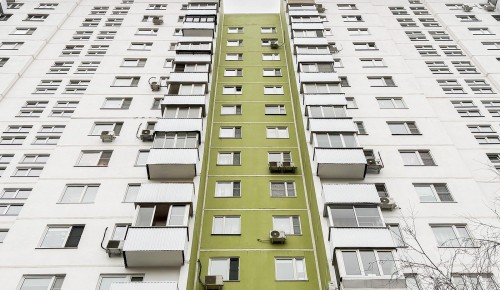 В Ясеневе отремонтировали сразу несколько жилых домов