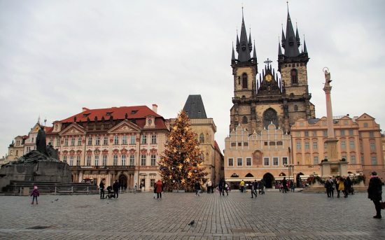 Власти Чехии запретили въезд иностранцам из-за ситуации с коронавирусом