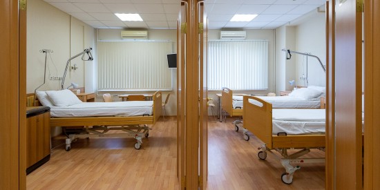 Больница РАН в Ясеневе возвращается к обычному режиму работы