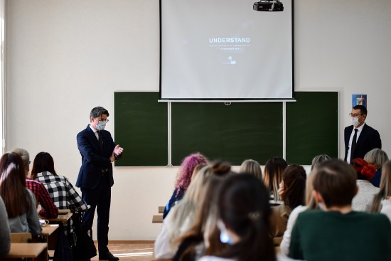 Студенты Московской финансово-юридической академии вернулись в свою альма-матер